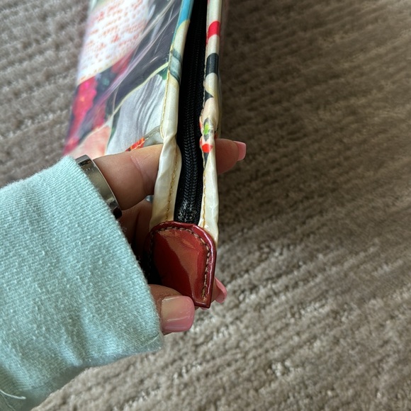 Kate Spade Y2K Rare Collage Cosmetic Pouch - Picture 8 of 14